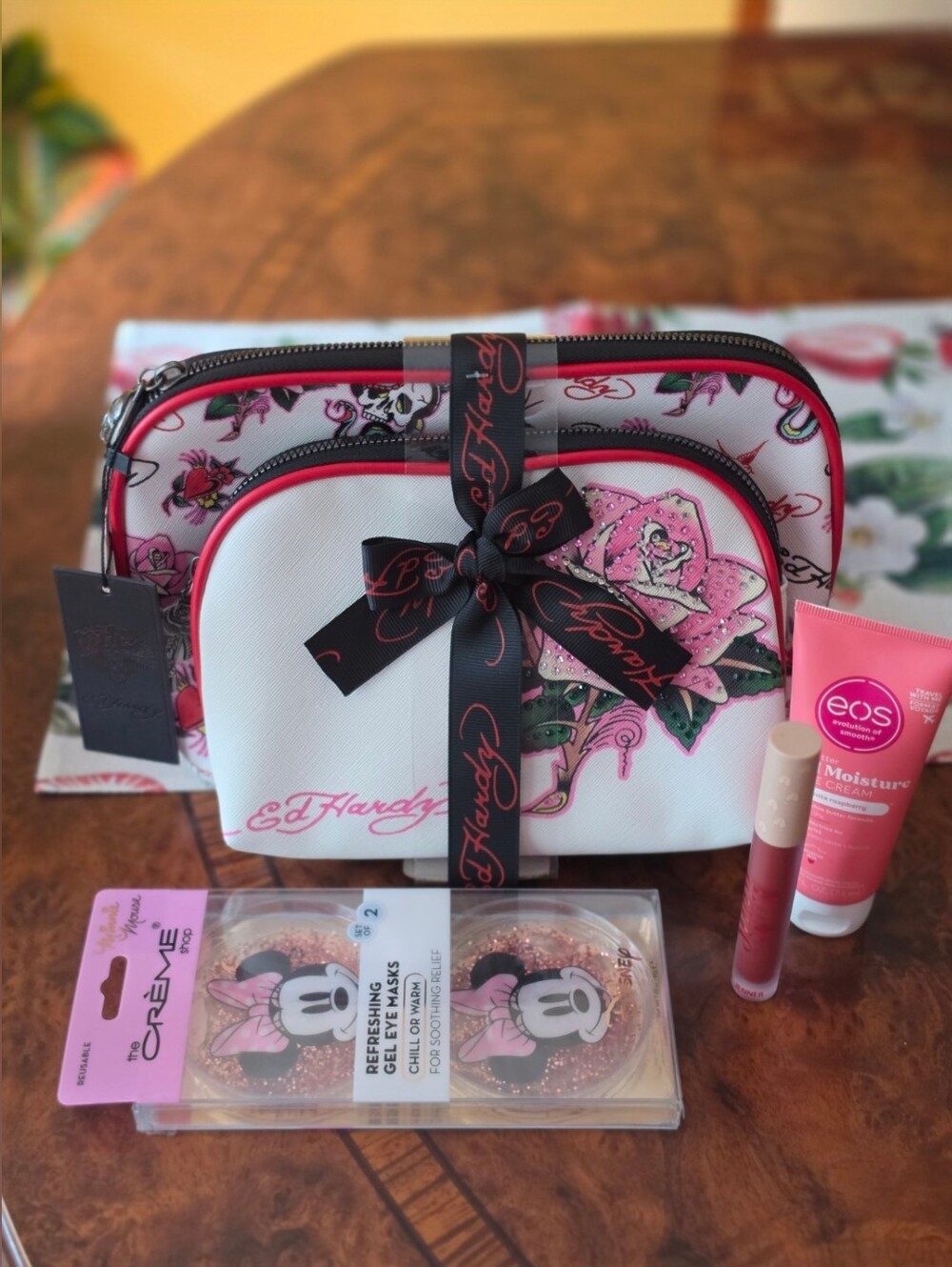 💕 NWT Ed Hardy Cosmetics Bag + Beauty Bundle